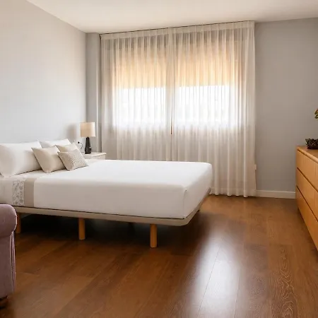 Casa A Pedreira, Con Jardin Y Garaje *
