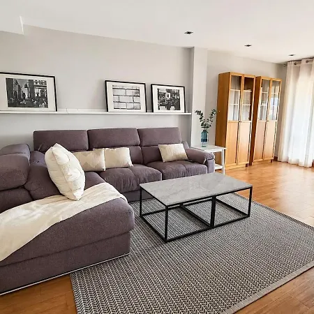 Casa A Pedreira, Con Jardin Y Garaje * Камбадос