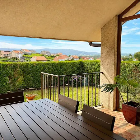 Casa A Pedreira, Con Jardin Y Garaje Дом отдыха Камбадос